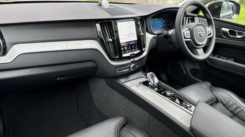 Volvo XC60 2.0 T8 [455] PHEV Ultra Dark 5dr AWD Geartronic Estate